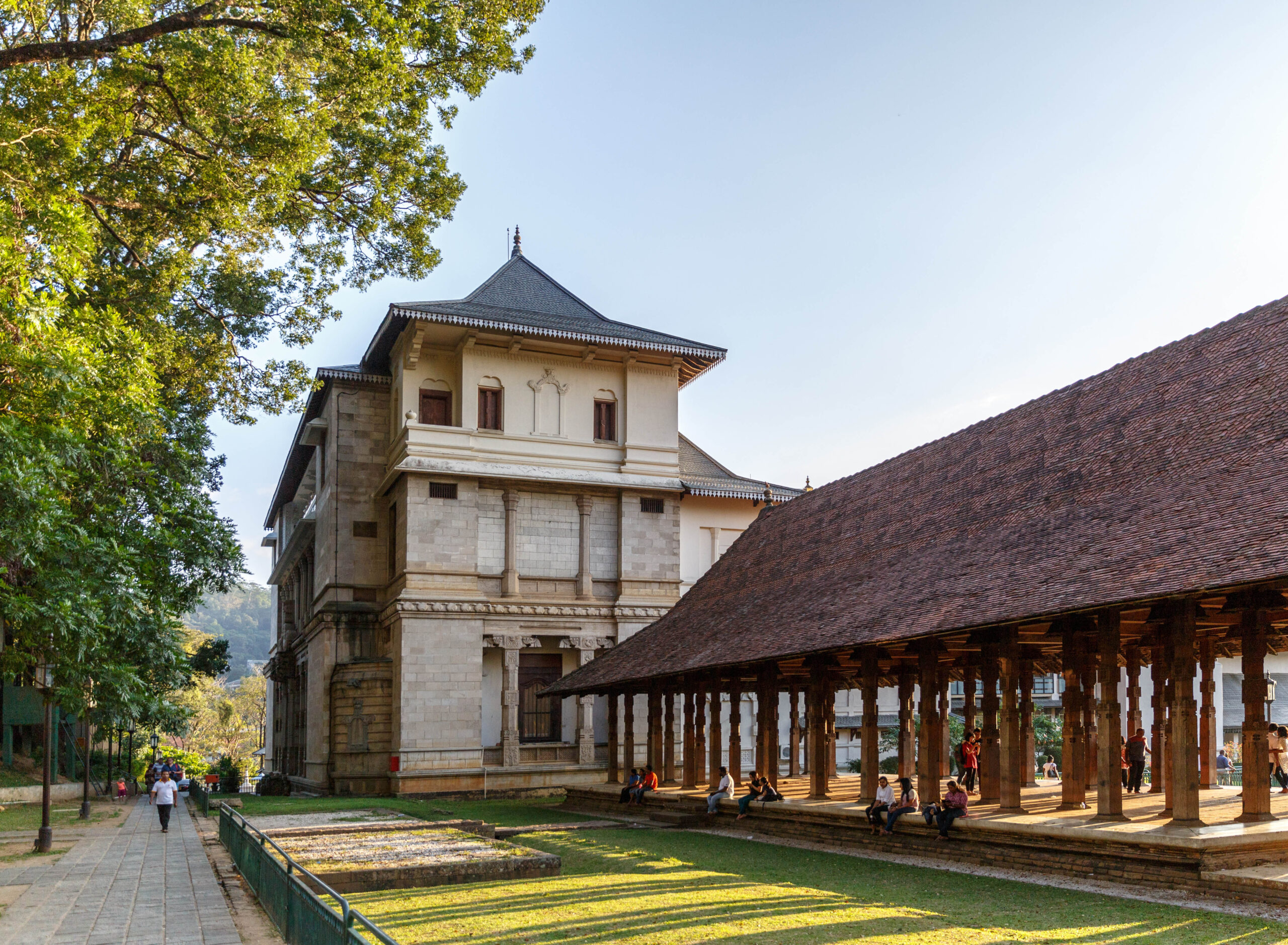 Sigiriya to Kandy | Dambulla Cave Temple | Spice Garden | Temple of the Sacred Tooth Relic | Kandy Lake | Cultural Dance Show