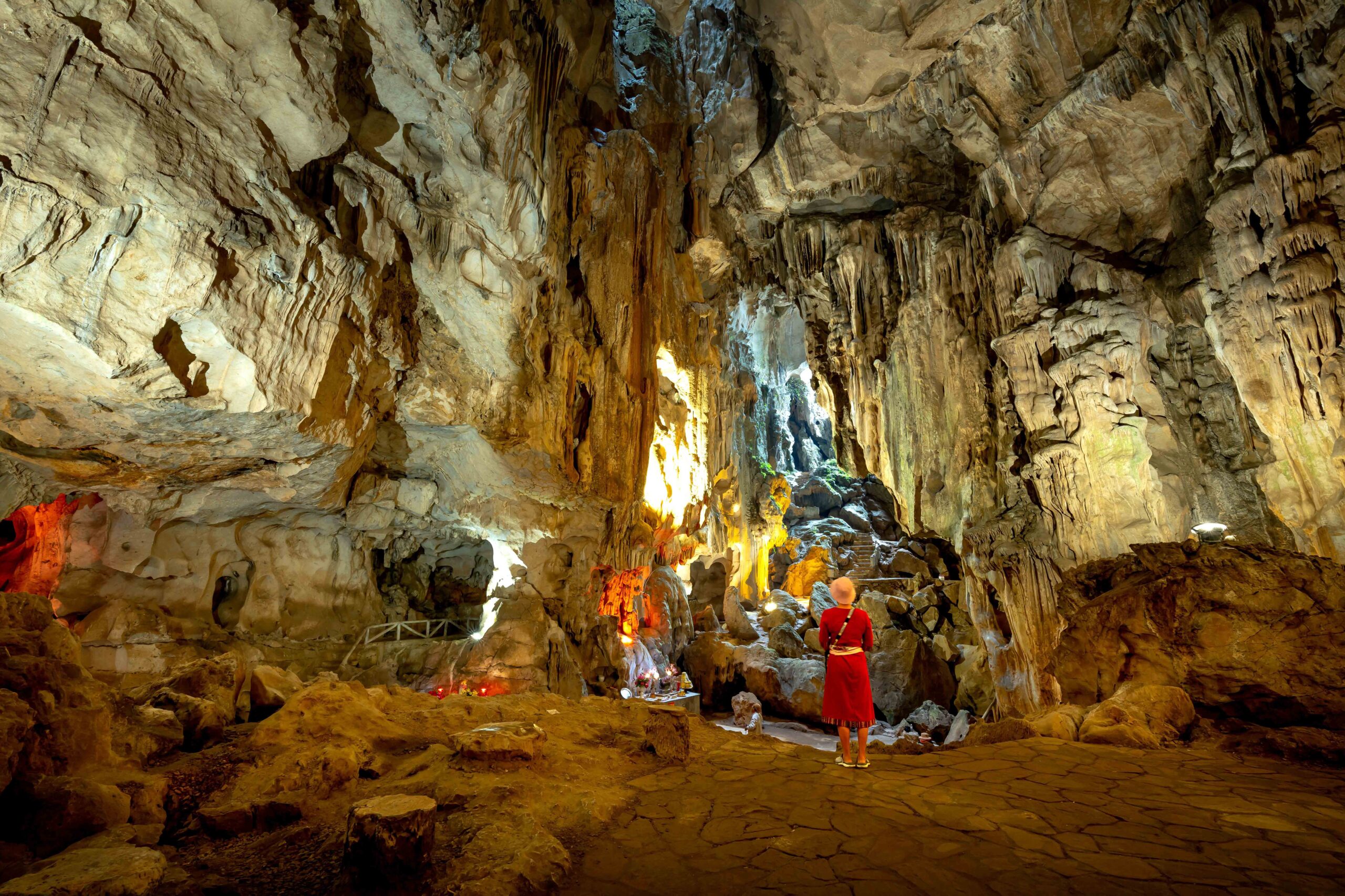 Hanoi City Highlights & Board Halong Bay Overnight Cruise