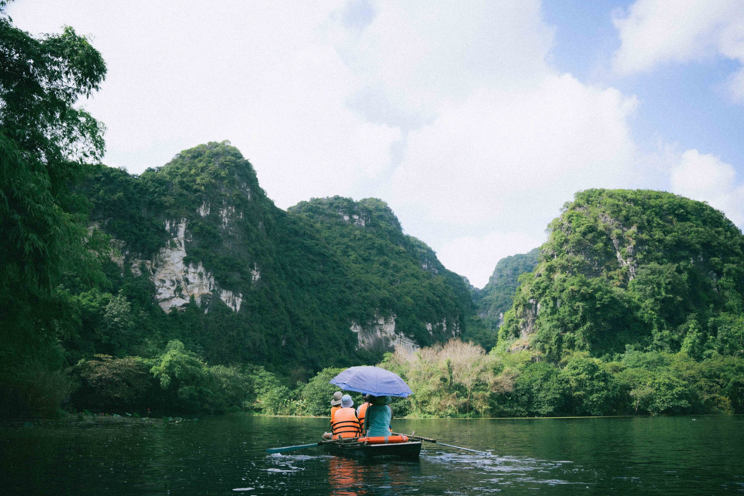 Hanoi City Highlights & Board Halong Bay Overnight Cruise