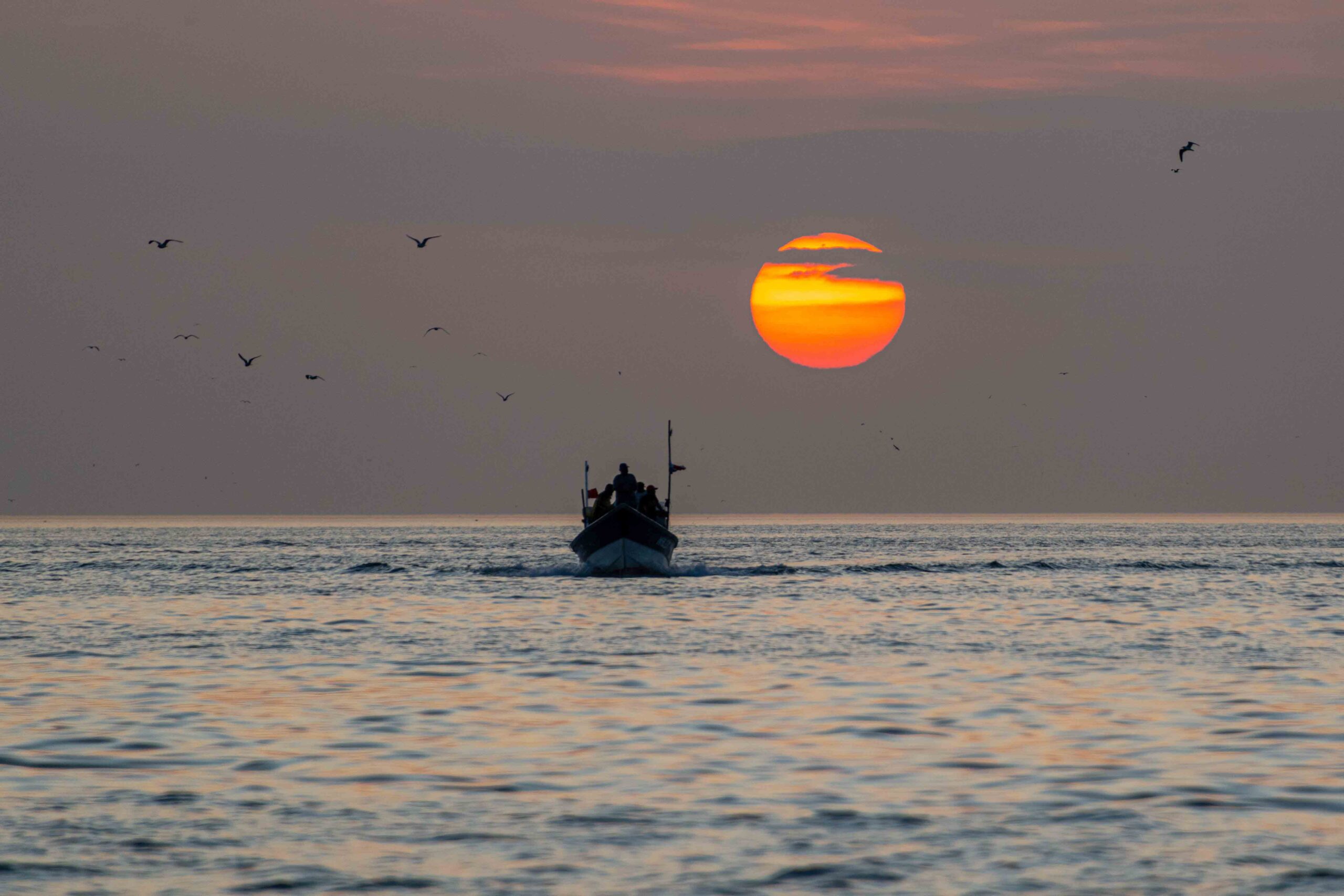 Lake Kivu Shoreline & Sunset Fishermen Cruise