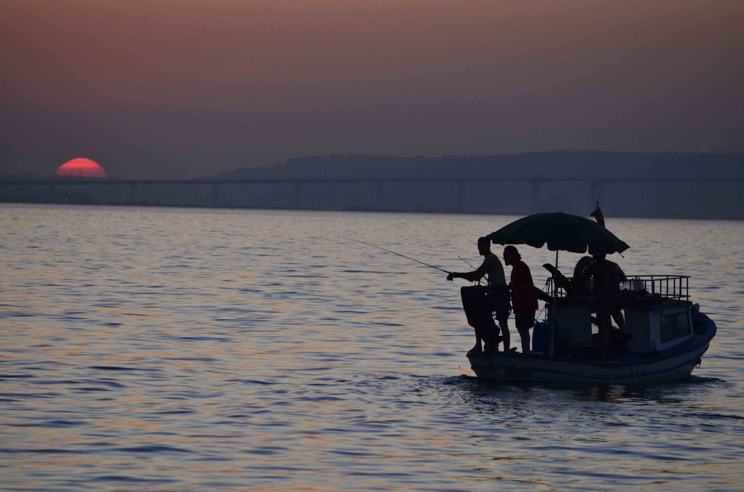 Lake Kivu Shoreline & Sunset Fishermen Cruise
