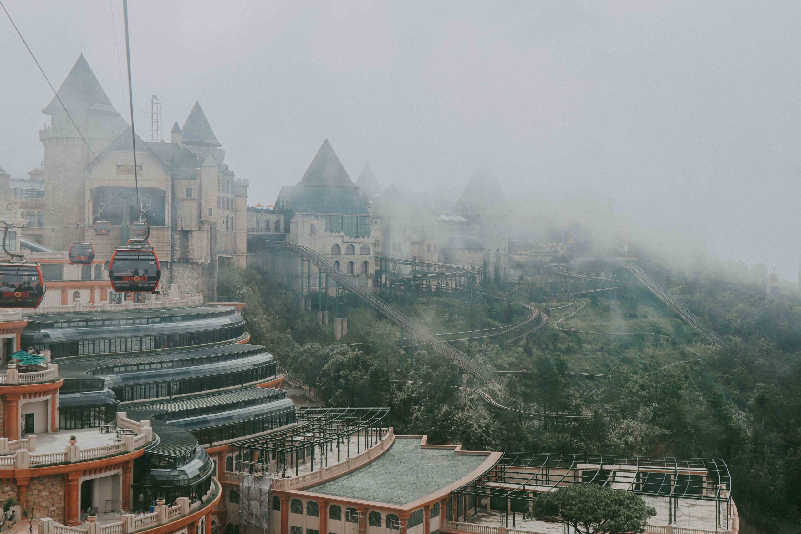 Ba Na Hills Cable Car & Iconic Golden Bridge