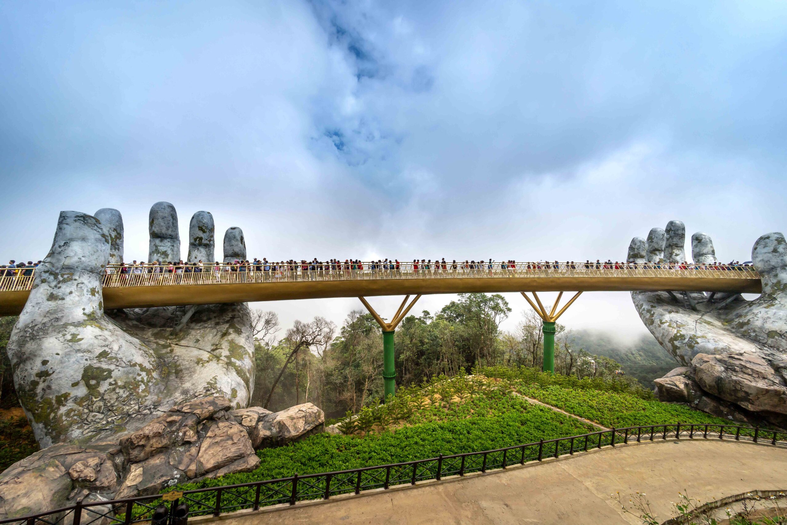 Ba Na Hills Cable Car & Iconic Golden Bridge