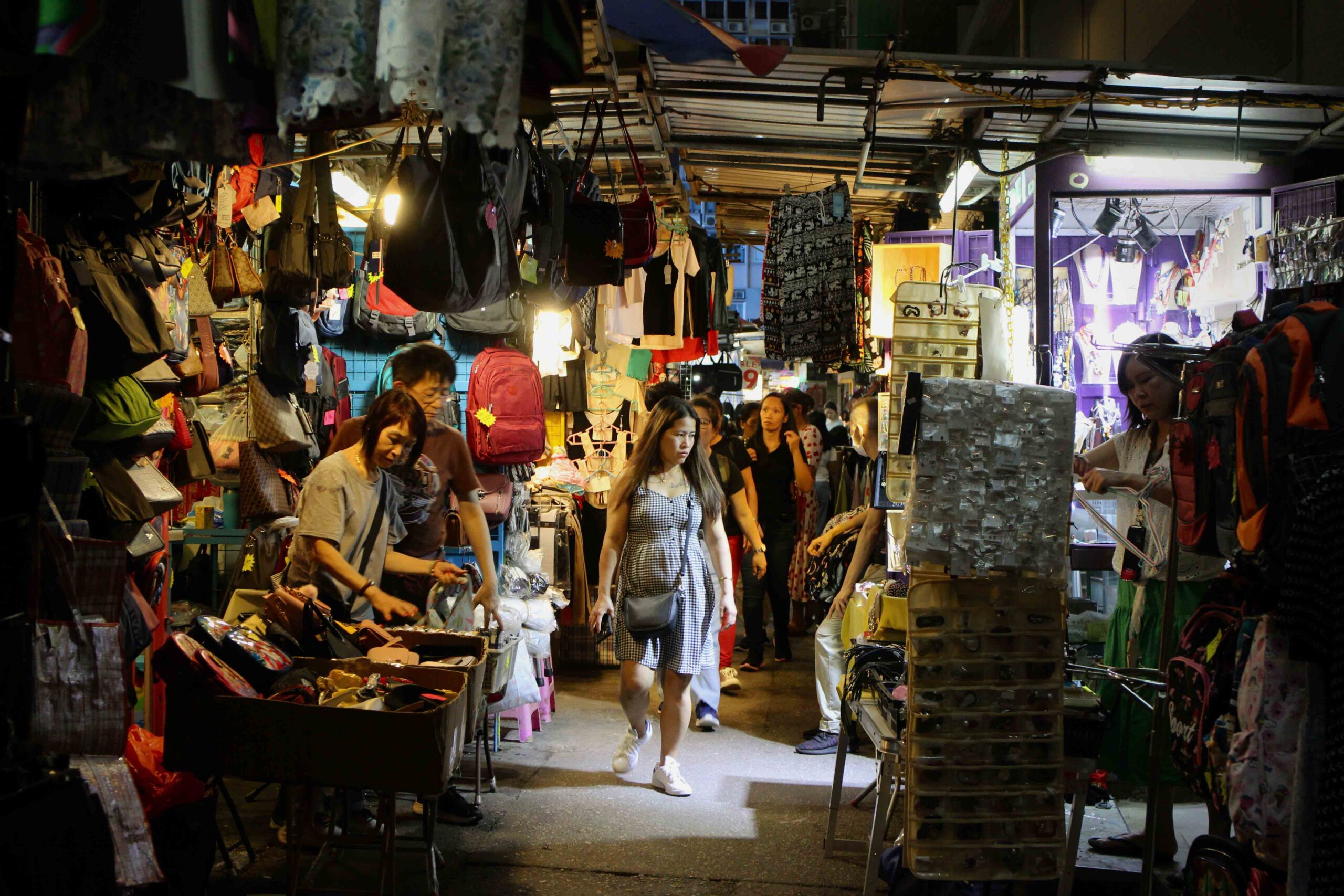 Tsim Sha Tsui Shopping, Jewel Changi / Airport Transfer & Flight Return to Colombo