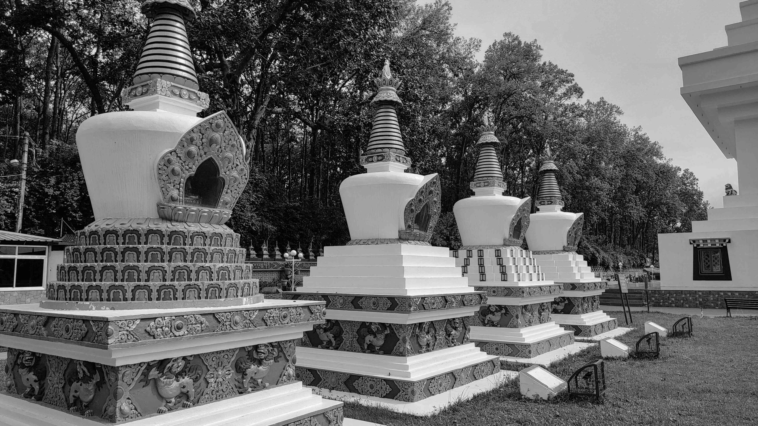 Mahaparinirvana Temple & Border Crossing to Lumbini (Nepal)