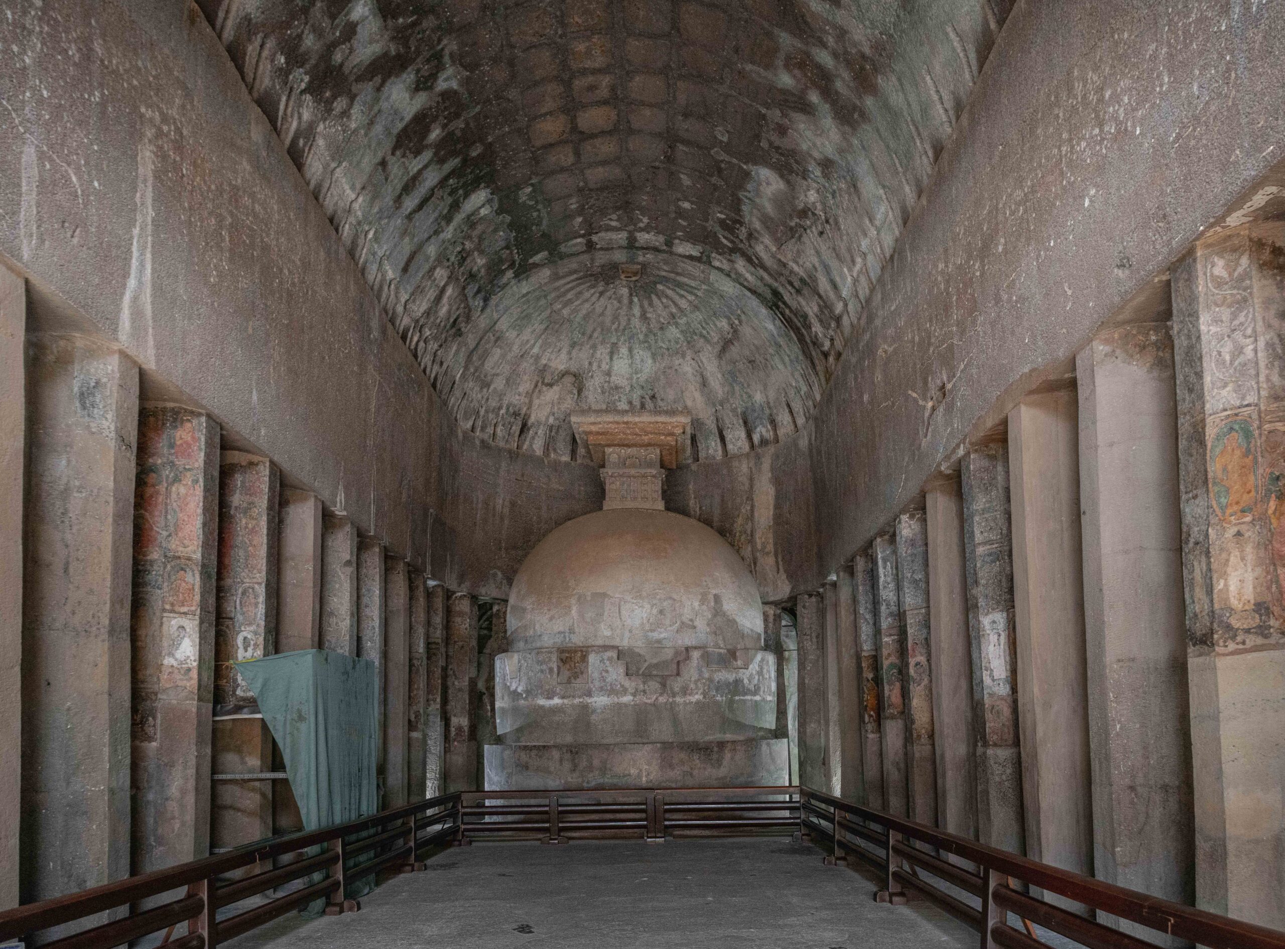 Mahaparinirvana Temple & Border Crossing to Lumbini (Nepal)