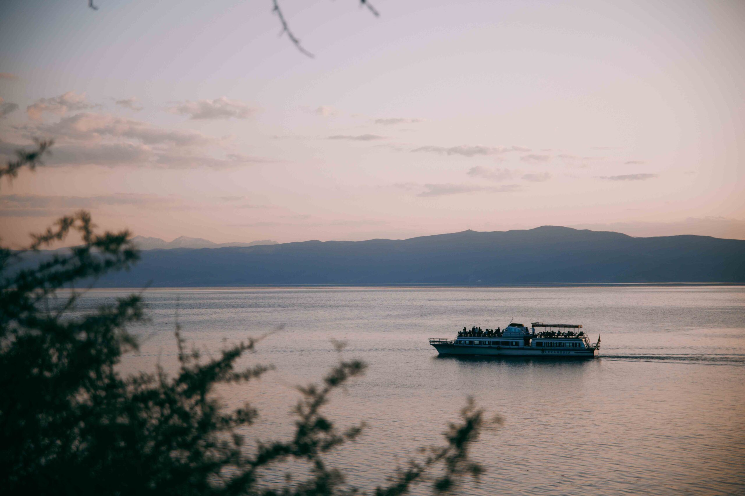 Big Five Safari & Lake Ihema Boat Cruise