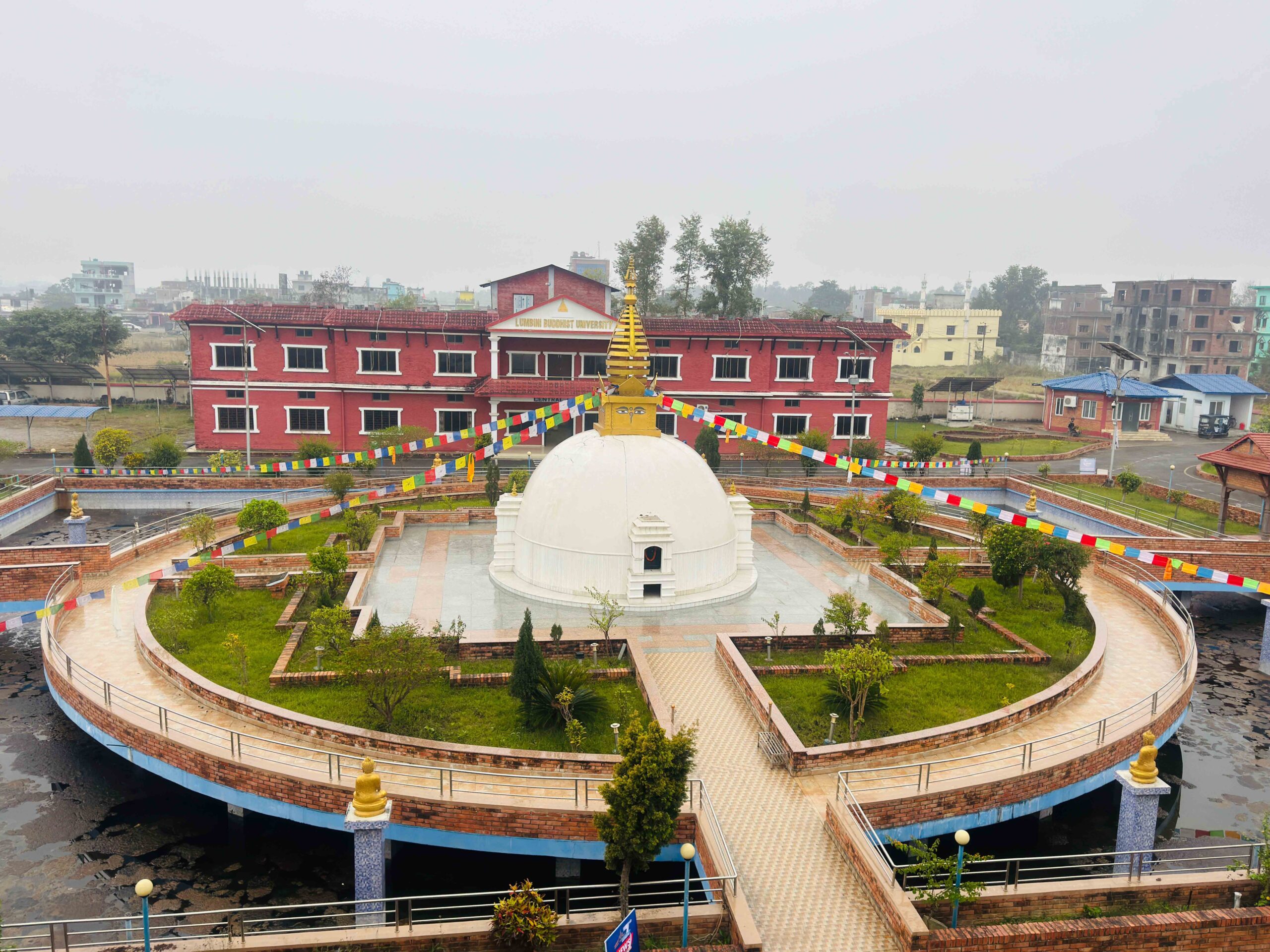 Mahaparinirvana Temple & Border Crossing to Lumbini (Nepal)