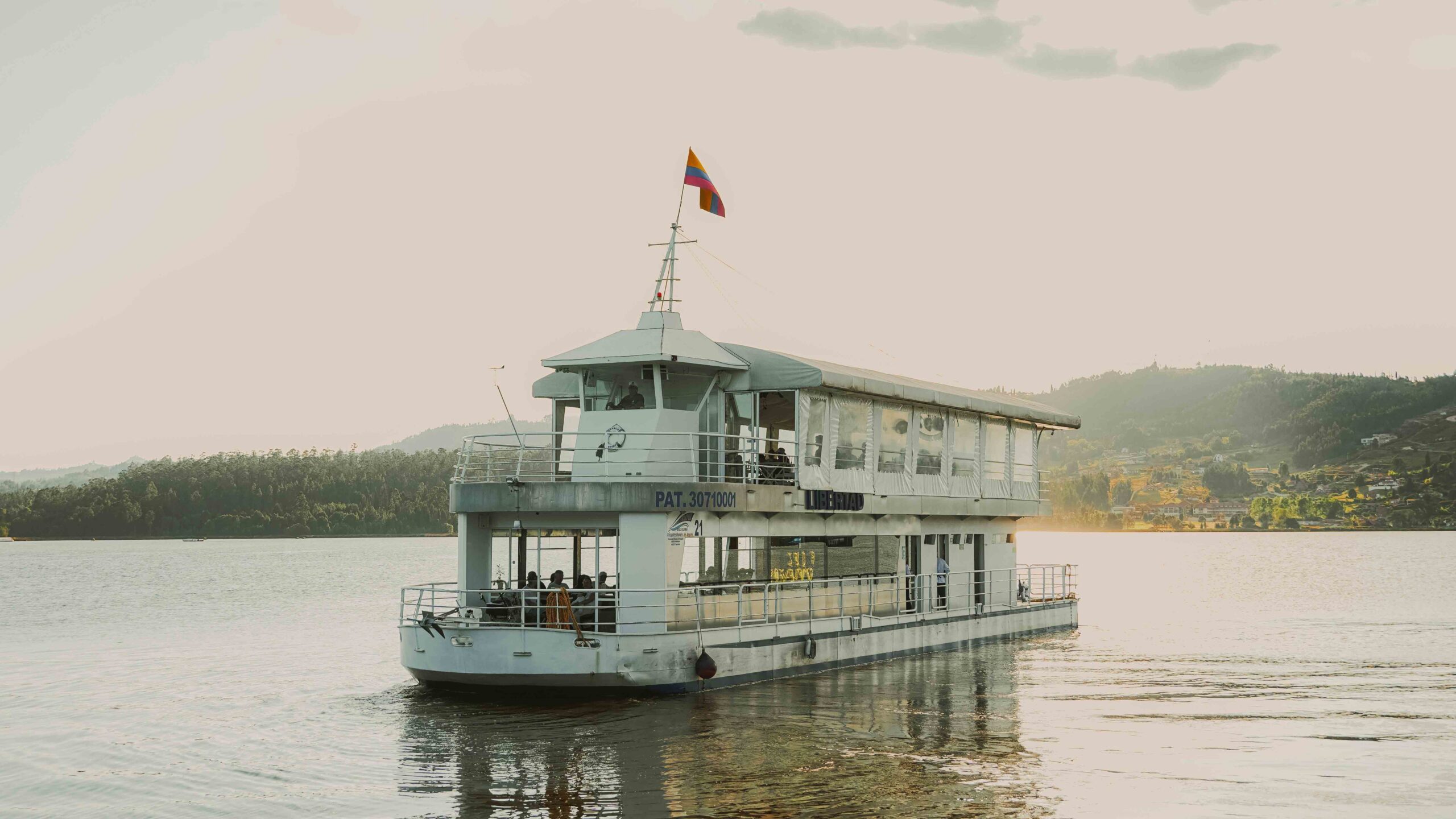 Big Five Safari & Lake Ihema Boat Cruise
