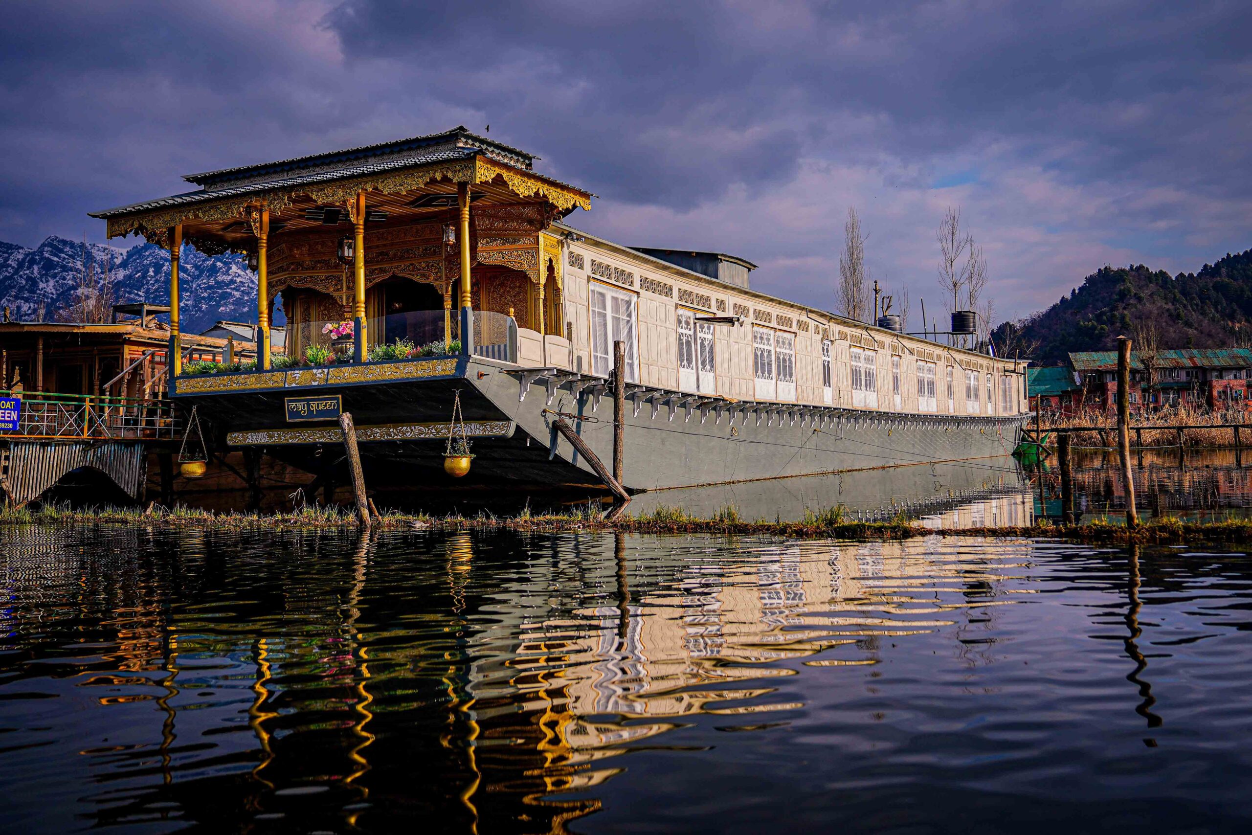 Direct Flight Colombo to Delhi & Onward to Srinagar (Dal Lake Houseboat)