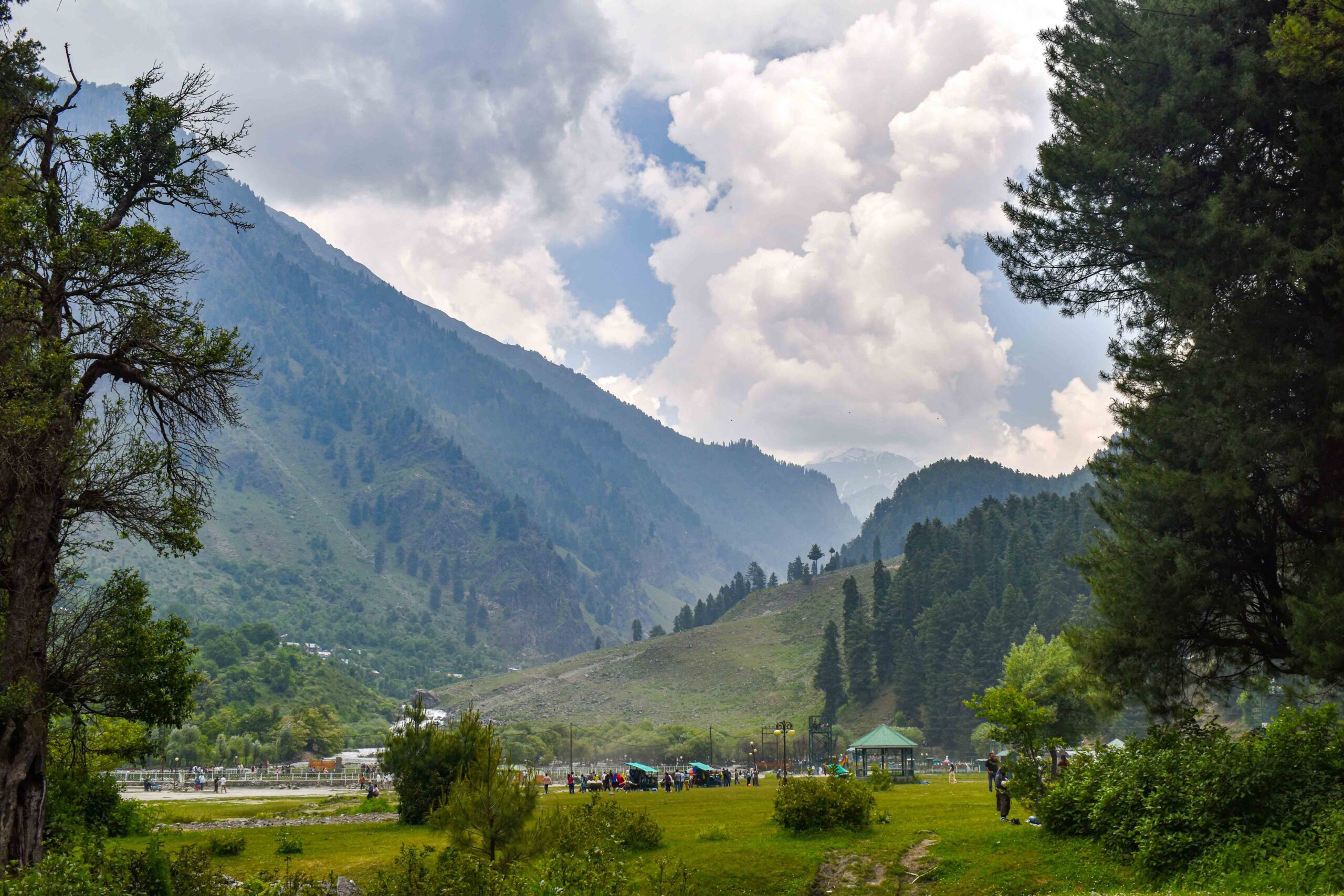 Direct Flight Colombo to Delhi & Scenic Drive to Shimla